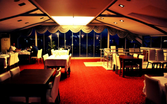 Island Hotel
