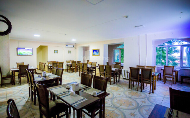 Hosilot Hotel