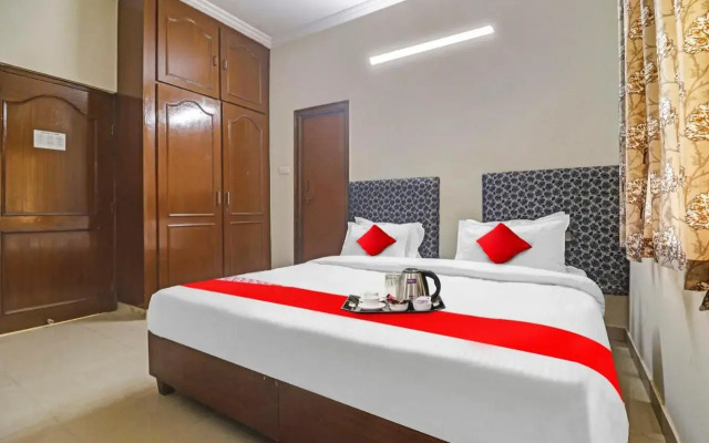 OYO 87614 Altima Suites