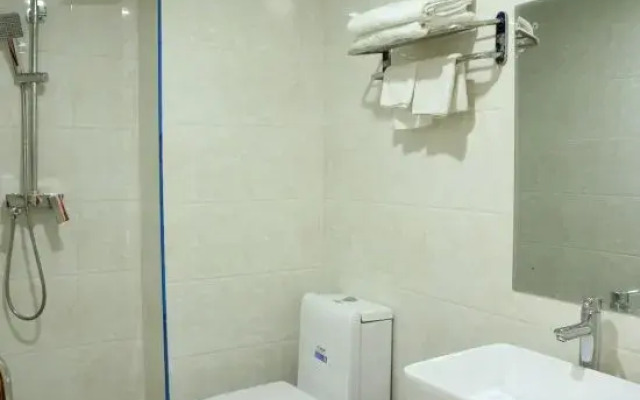 Youyou Business Hotel (Taishan Bus Terminal)