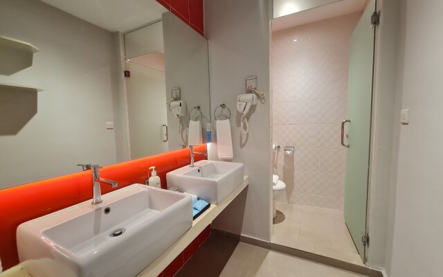 Holiday Inn Express & Suites Johor Bahru, an IHG Hotel