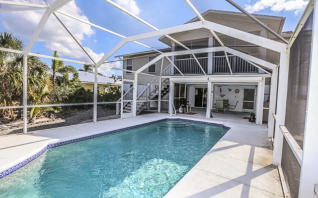 5211 Avenida Pescadora