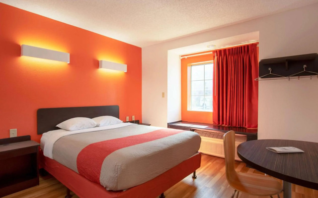 Motel 6 El Paso, TX - Southeast