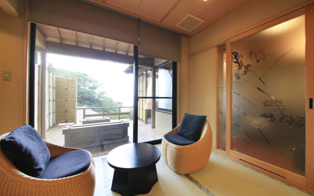 Nishiizu Koyoi