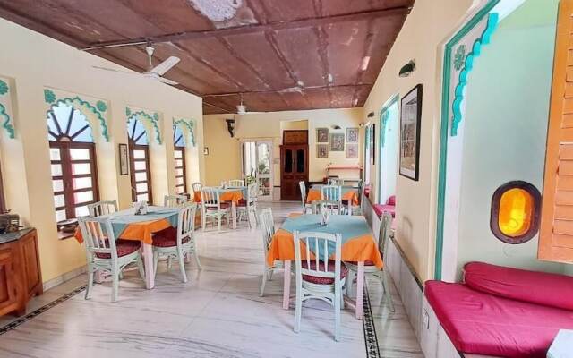 Hotel Mahendra Prakash