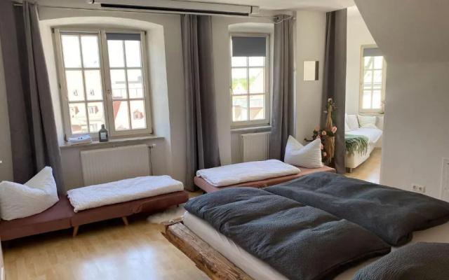 Room in Apartment - Schlafen Wie Prinzessinnen In Kemptens Schlosschen