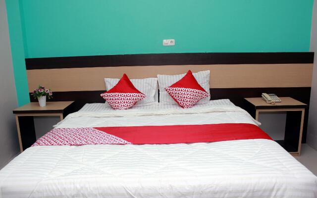 OYO 783 Grand Mentari Guest House
