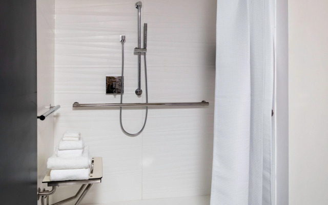 Aloft Savannah Airport