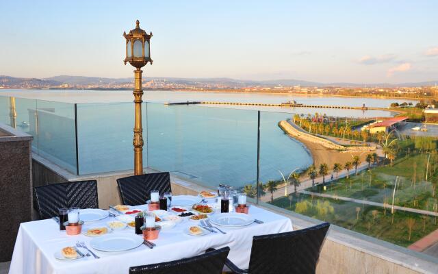 Wellborn Luxury Hotel