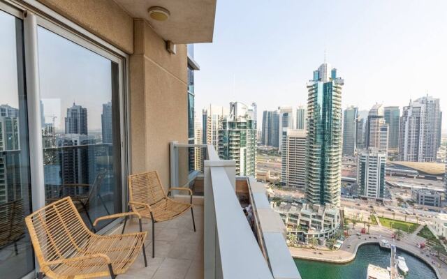 Visually Stunning 2BR in Dubai Marina - Sleeps 5!