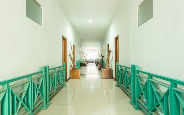 Harapan Indah Hotel by Airy Rooms