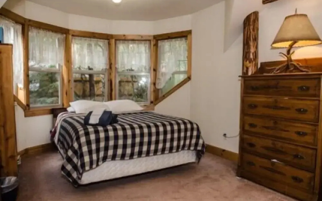 Mt Baker Lodging Cabin 25 - Sleeps 6