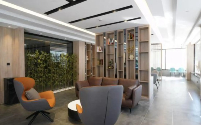 Youth Sunshine S Hotel (Xiamen SM Plaza Songbai Rainbow)