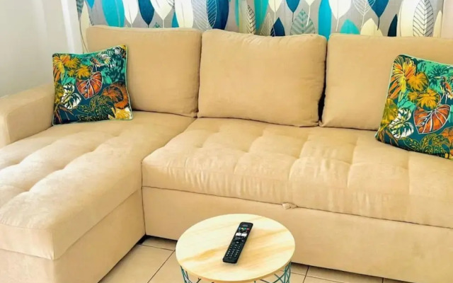 Modern Trendy 1BR Ground Floor Apartment