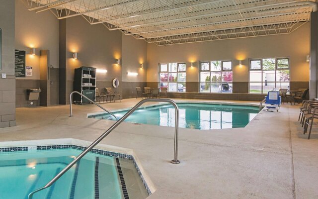 La Quinta Inn And Suites Detroit-Utica