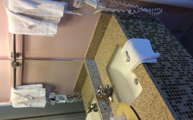 Motel 6 Burlington, NC