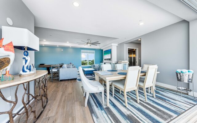 Beach House Residence by Beachside Mgmt