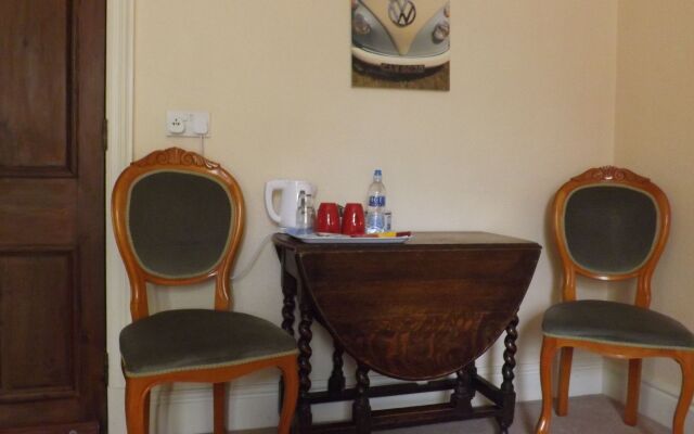 Cedar House B&B