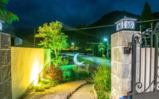 One Bay Monthly Residence