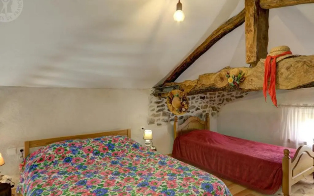 Gîte Saint-Marcel-de-Félines, 1 pièce, 2 personnes - FR-1-496-173