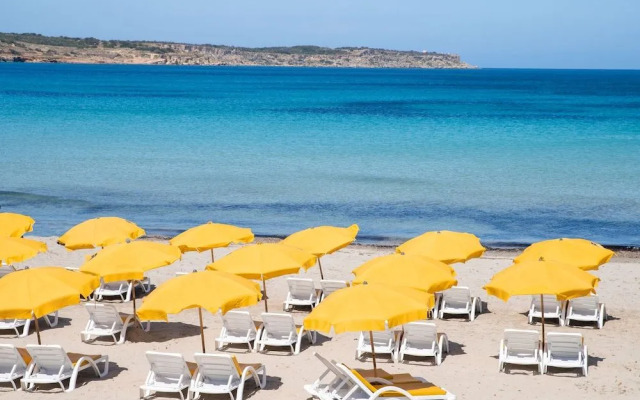 Merill Pool and Sea, charming Apart 1