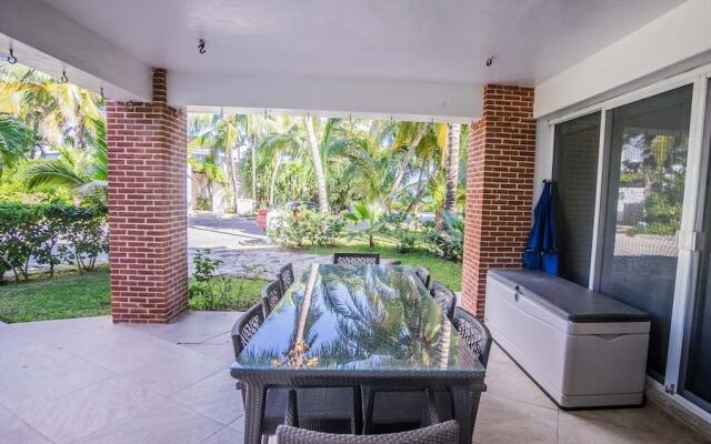 Casa Blanca 4 Bedroom Home