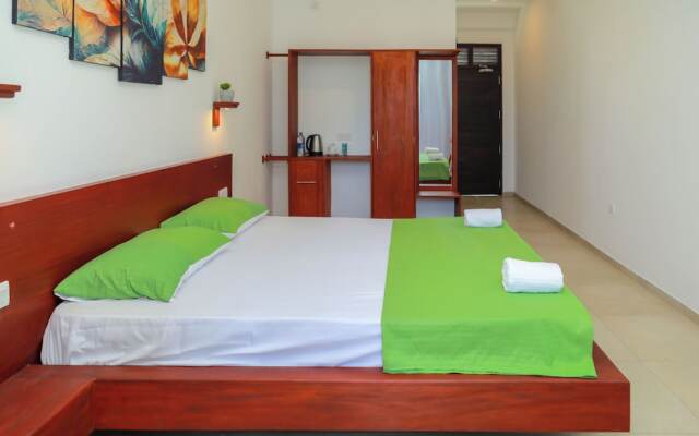 Traveller's Hotel Hikkaduwa