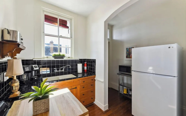 French Quarter Lanaux Mansion B & B