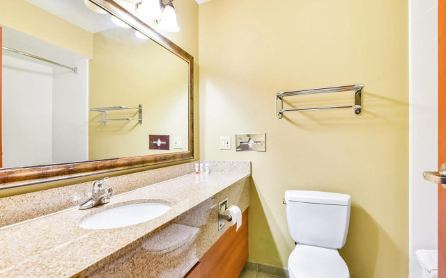 OYO Townhouse Oklahoma City Airport
