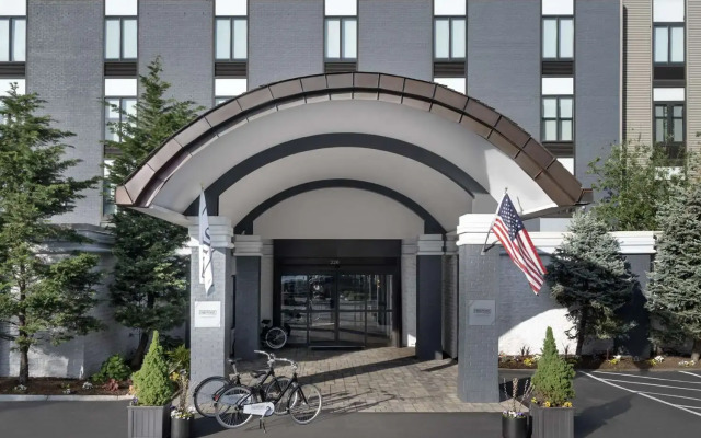 Freepoint Hotel Cambridge, Tapestry Collection by Hilton