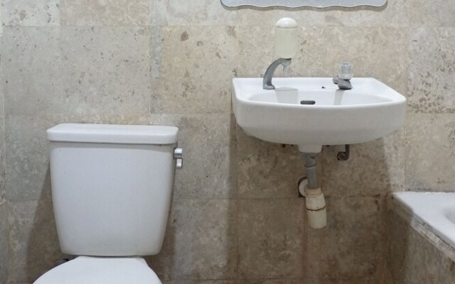 Hotel Mawar Saron by Oyo Rooms