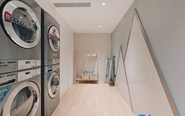 Atour Hotel Dahongmen Yintai Beijing