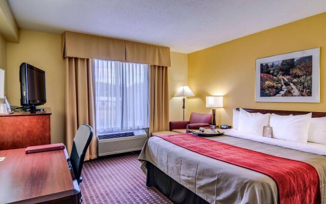 Comfort Inn & Suites Hillsville I-77