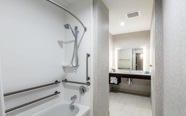Holiday Inn Express & Suites Jersey City North - Hoboken by IHG
