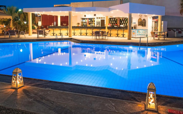 Malia Holidays Hotel