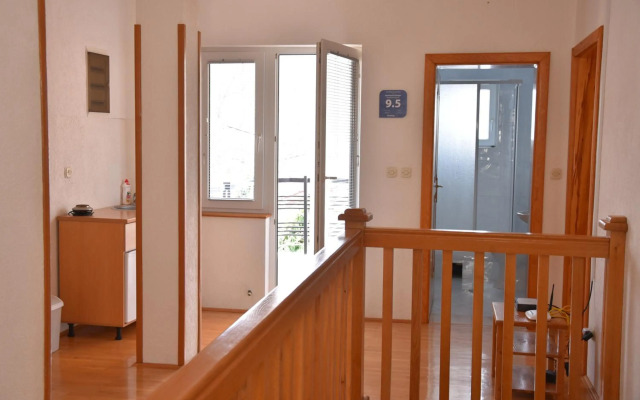 Apartment and Studio Damjan