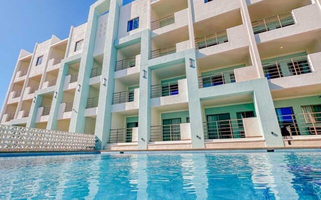 Costa Elegante Hotel & Suites