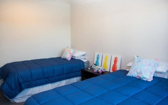 Waterfront Wonder - Matarangi Holiday Home