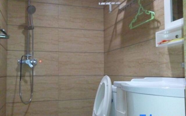 Aiju Business Hotel