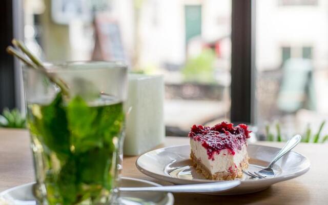 Leut koffiebar & logies