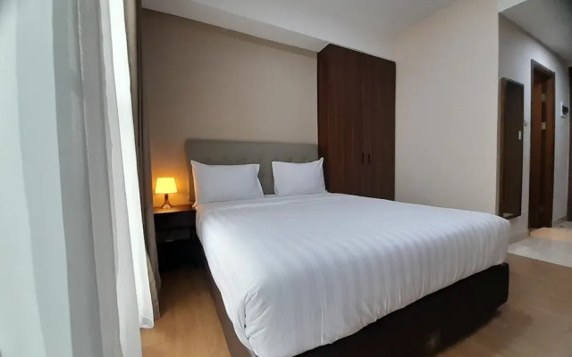 Kawana Golf Residence