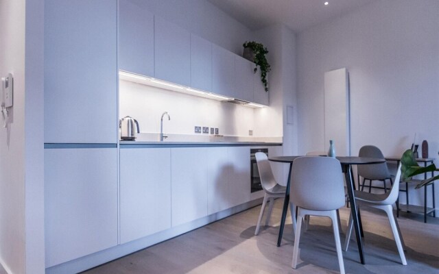 Design 1 Bed With Balcony