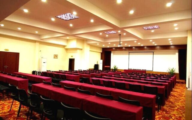Lingui Hotel (Guilin Railway Station)