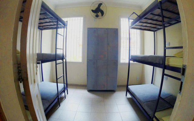 Walk On The Beach Hostel