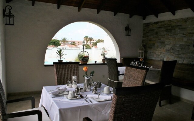 Birdcage Resort - Adult Only