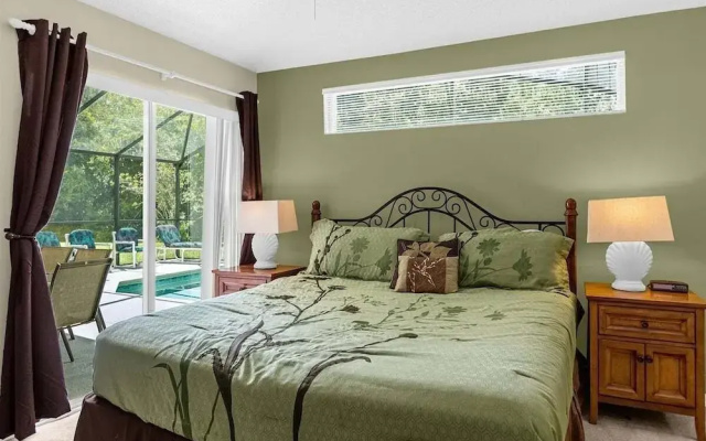 1061 Lake Berkley 4 Bed With Pool
