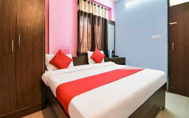 Oyo 16170 Bansiya Palace