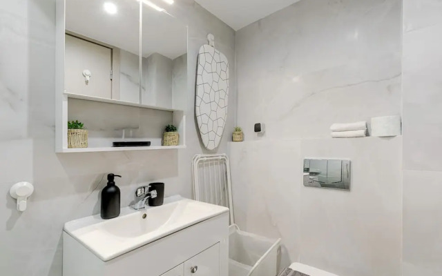 Zeni Stylish Studio W Balcony in Athens