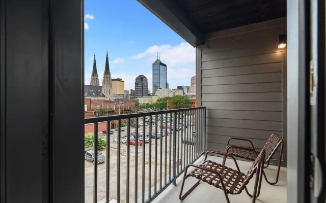CozySuites on Mass w garage parking 21