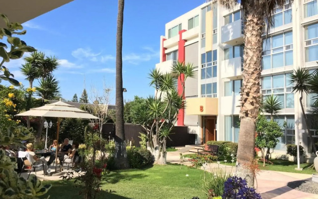Dali Suites - Adults Only